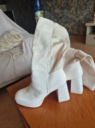 Botas Altas Blancas con Tacón