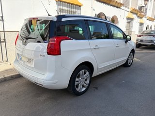 Peugeot 5008 2015