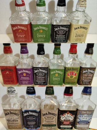 Bottiglie Vuote Jack Daniel's diverse