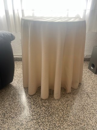Mesa camilla auxiliar con mantel