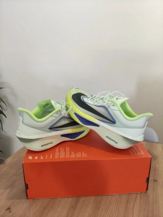 T40 Nike Zoom Fly 6 Amarillas