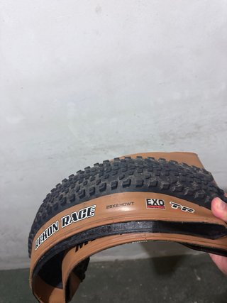 Juego de 2 Neumáticos Maxxis Rekon Race 29x2.40