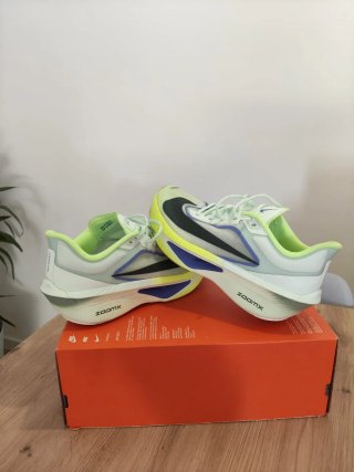 T42 Nike Zoom Fly 6 Amarillas