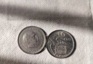 Lote 2 Monedas de 50 Pesetas (Franco, 1957)