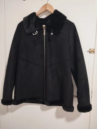 Chaquetón de antelina Cortefiel negro