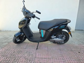 Scooter Eléctrico Yamaha Neo's de 50cc ,2 baterias