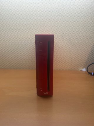 Nintendo Wii Rossa con accessori