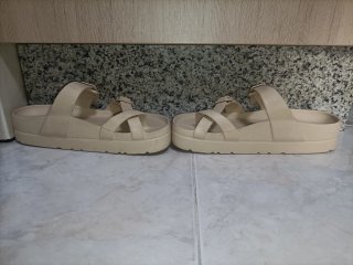 Chanclas Beige con Plataforma