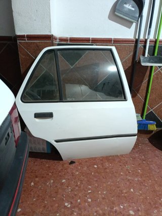 Puerta Trasera Derecha Peugeot 205
