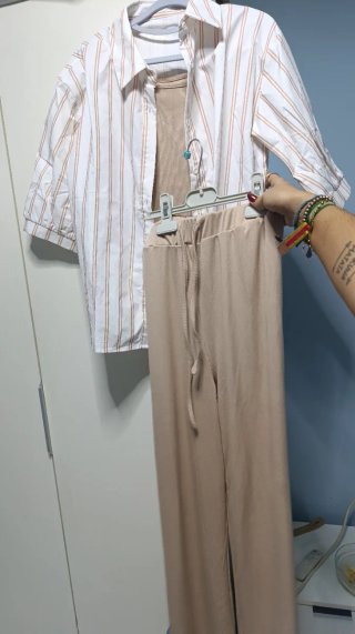 Conjunto de Camisa y Pantalón Beige