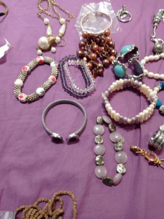 Lote de 14 pulseras variadas