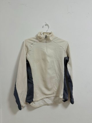 Chaqueta polar Quechua beige y gris