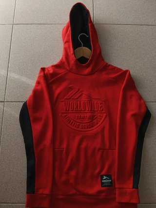 Sudadera Roja Marca Tenth WORLWIDE‼️