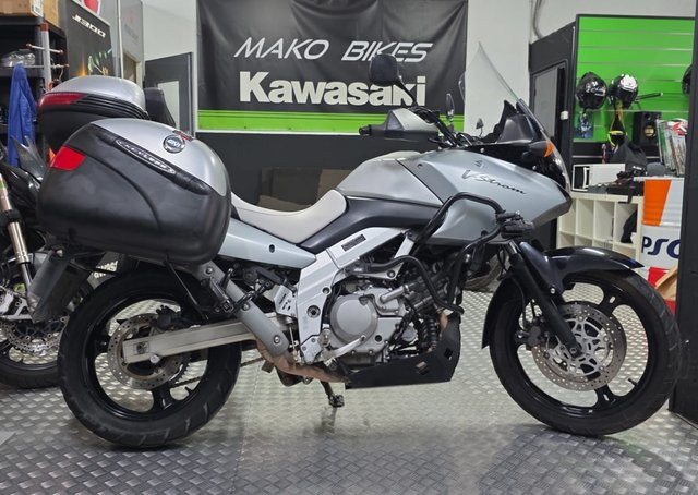 Moto Suzuki V-Strom 650