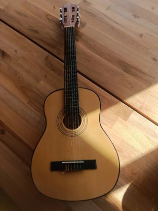 Guitarra clásica para niño