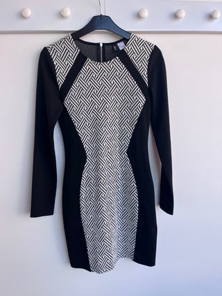 Vestido H&M estampado geométrico