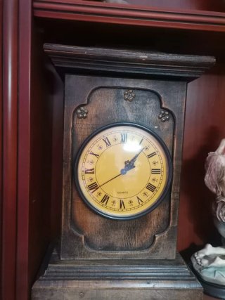Reloj de Sobremesa Estilo Rústico