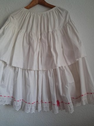 Cancán Blanco con Detalles