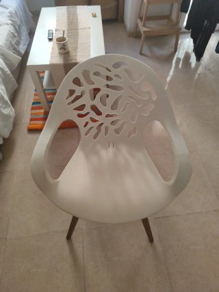 Silla Ikea Blanca con Patas de Madera