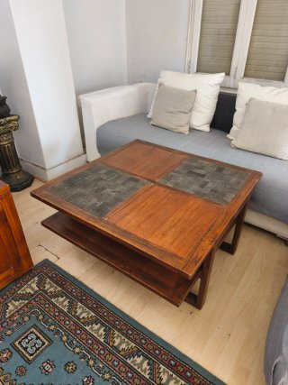Mesa de centro cuadrada de madera y piedra