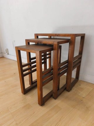 Juego de 3 Mesas Nido de Madera Maciza