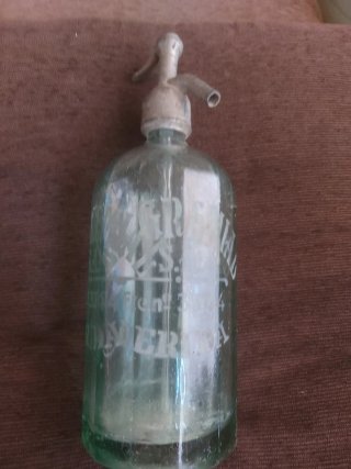 Sifón Antiguo con Cuello de Plomo
