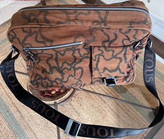 Bolso portadocumentos y ordenador TOUS