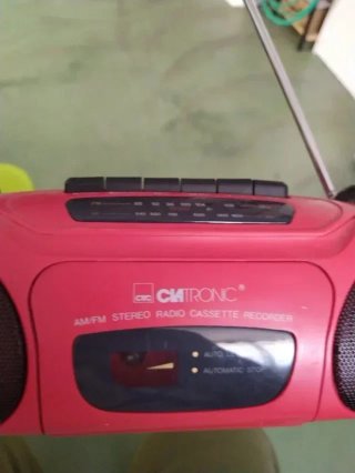 Radio Cassette Clatronic Rojo