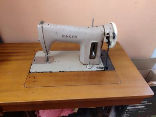 Máquina de coser antigua Singer