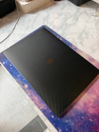 MacBook Pro i7 16GB RAM 256GB SSD