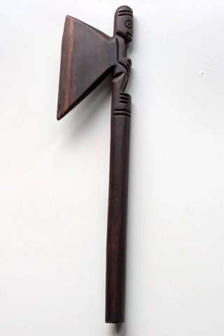 Hacha Africana de Madera Decorativa
