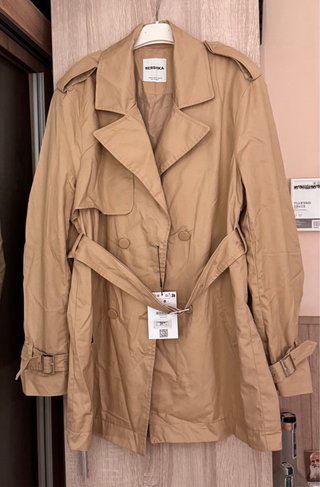 Gabardina Beige Bershka Talla M