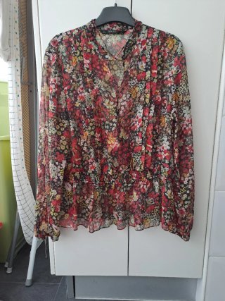 Camisa Floral de Gasa .Zara Talla L.