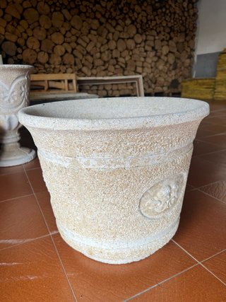 Maceta de piedra artificial blanca