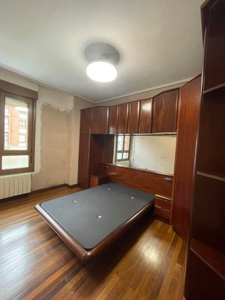 Armario de Dormitorio con Altillo y Cabecero