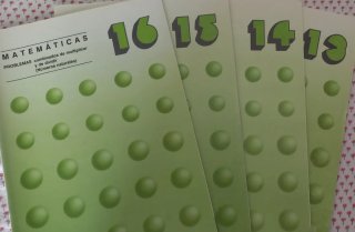 Cuadernillos de problemas matemáticos graduales