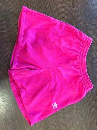 Pantalón corto adidas rosa