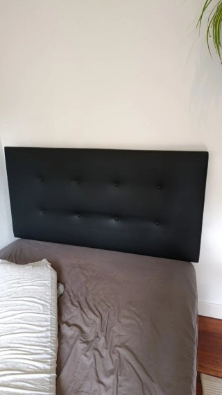 Cabecero de Polipiel Negro 135cm