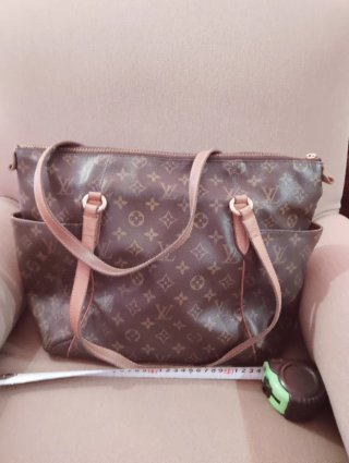 Bolso Totally MM Louis Vuitton