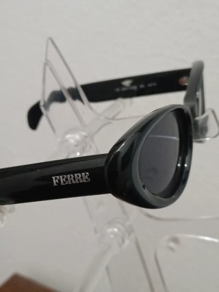 Gafas de sol Gianfranco Ferré negras