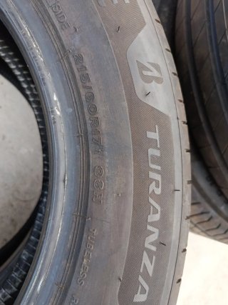 Neumático Bridgestone Turanza 215/60 R17 1 solo