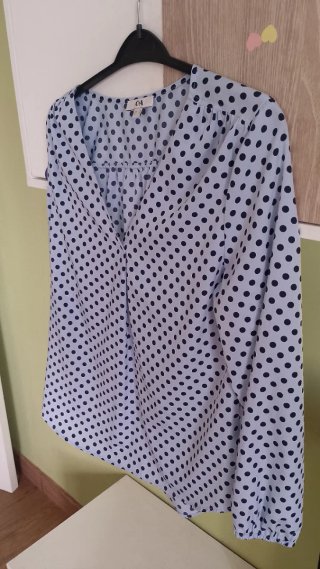 Blusa C&A Azul con Lunares Negros Talla 36