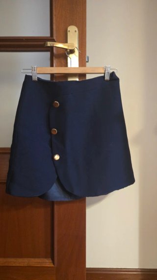 Falda Zara Azul con Botones Dorados