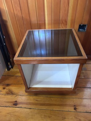 Mesa Auxiliar de Madera y Cristal