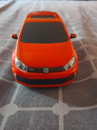 Coche RC Golf GTI Escala 1/28