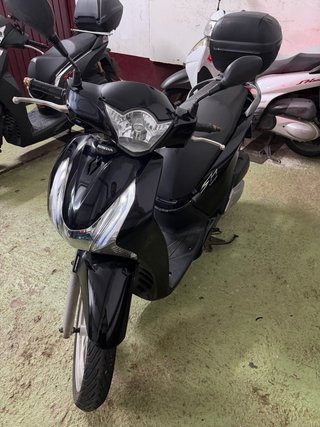 Honda SH125 Scooter Negra