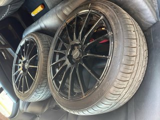 2 llantas 19” negras deportivas multirradio fox