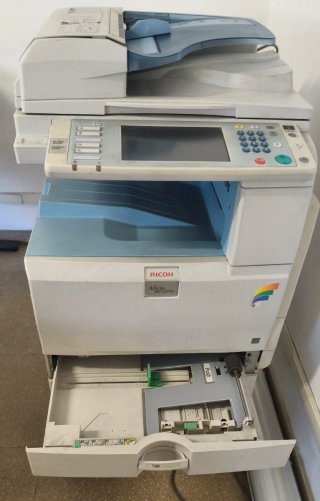 Impresora Multifunción Ricoh MP C2050