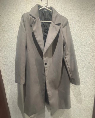 Abrigo de paño gris talla XL buen estado.