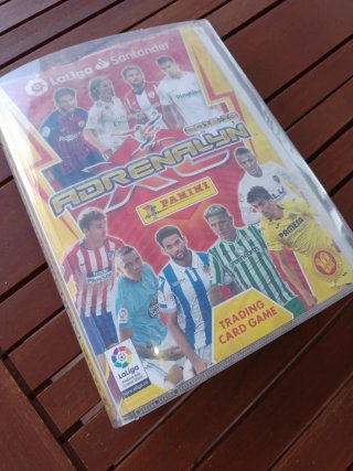 Álbum Adrenalyn XL 2018-19 con 527 cromos